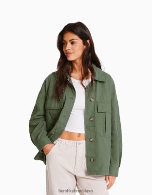 Bershka ženy bavlnené tričko s dlhým rukávom a vreckami kaki oblečenie B86RXX1125 Bershka Nohavice