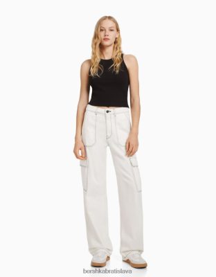 Bershka ženy cargo džínsy rovného strihu biela oblečenie B86RXX1349 Bershka Rifle