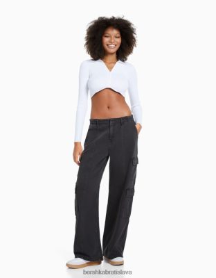 Bershka ženy cargo džínsy so širokými vreckami tmavo šedá oblečenie B86RXX1304 Bershka Rifle