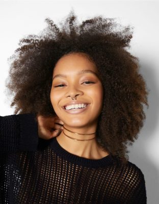 Bershka ženy choker náhrdelník zlatej farby zlato príslušenstvo B86RXX2502 Bershka Nohavice