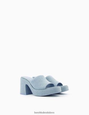 Bershka ženy džínsové mulesy na podpätku vymytá modrá obuv B86RXX2178 Bershka Nohavice