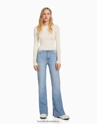 Bershka ženy komfortné džínsy s bočným rozparkom svetlo modrá oblečenie B86RXX1568 Bershka Rifle