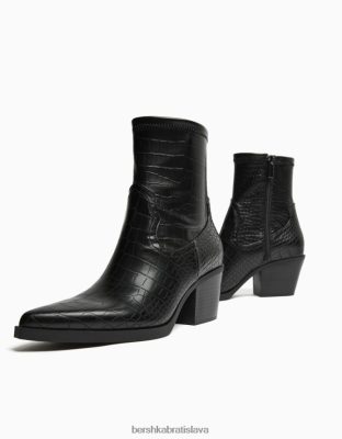 Bershka ženy kovbojské čižmy s reliéfnou zvieracou potlačou čierna obuv B86RXX2302 Bershka Slovakia