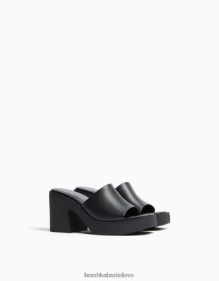 Bershka ženy mules na vysokom opätku na platforme čierna obuv B86RXX2147 Bershka Rifle