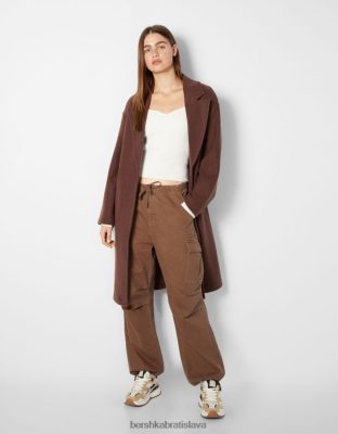 Bershka ženy nákladné padákové džínsy hnedá oblečenie B86RXX1388 Bershka Rifle