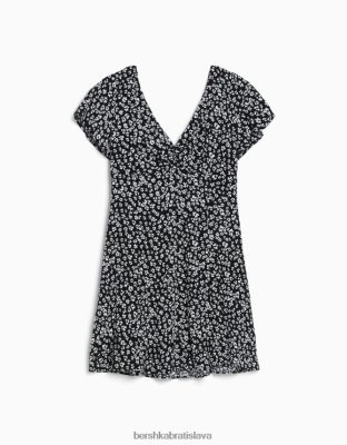 Bershka ženy objemné mini šaty s krátkym rukávom čierna oblečenie B86RXX4103 Bershka Rifle