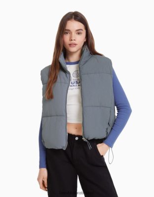 Bershka ženy podšitá nylonová puffer vesta sivá oblečenie B86RXX1162 Bershka Slovakia