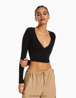 Bershka ženy prekrížené tričko s dlhým rukávom čierna oblečenie B86RXX571 Bershka Slovakia