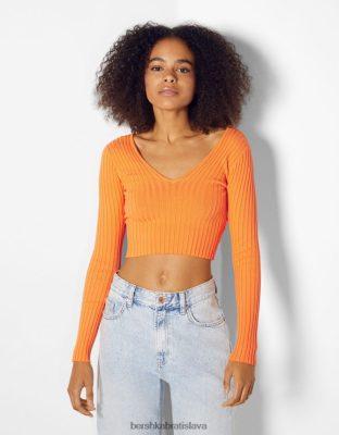 Bershka ženy rebrovaný sveter s véčkovým výstrihom oranžová oblečenie B86RXX1057 Bershka Slovakia