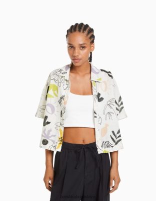 Bershka ženy rustikálna košeľa s krátkym rukávom biela/čierna oblečenie B86RXX906 Bershka Nohavice