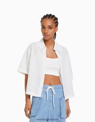 Bershka ženy rustikálna košeľa s krátkym rukávom biela oblečenie B86RXX905 Bershka Rifle