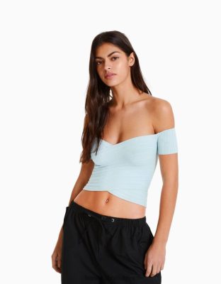 Bershka ženy sveter s krátkym rukávom s prekríženým detailom svetlo modrá oblečenie B86RXX414 Bershka Nohavice