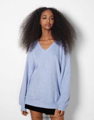 Bershka ženy sveter s véčkovým výstrihom modrá oblečenie B86RXX1004 Bershka Rifle