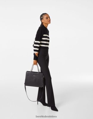 Bershka ženy taška s hrubou reťazou čierna príslušenstvo B86RXX2365 Bershka Slovakia