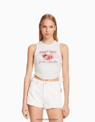 Bershka ženy tričko bez rukávov s potlačou a naberanými bokmi off white oblečenie B86RXX632 Bershka Rifle
