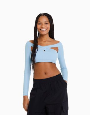 Bershka ženy tričko s dlhým rukávom a prekríženým výstrihom svetlo modrá oblečenie B86RXX416 Bershka Rifle