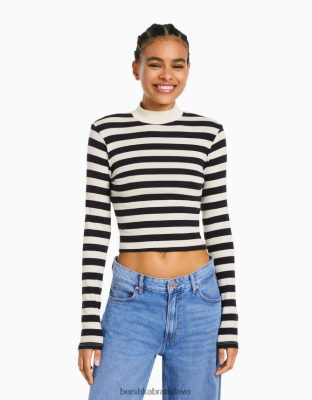 Bershka ženy tričko s dlhým rukávom a vysokým výstrihom biela/čierna oblečenie B86RXX409 Bershka Slovakia