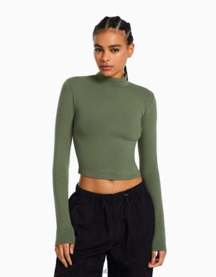 Bershka ženy tričko s dlhým rukávom a vysokým výstrihom kaki oblečenie B86RXX410 Bershka Rifle