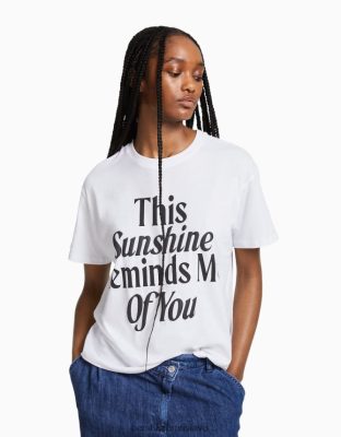 Bershka ženy tričko s krátkym rukávom a potlačou biela oblečenie B86RXX543 Bershka Nohavice