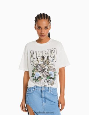 Bershka ženy tričko s krátkym rukávom a potlačou off white oblečenie B86RXX360 Bershka Nohavice