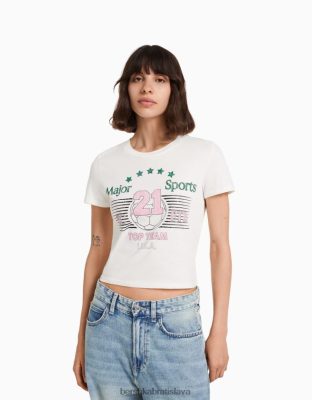 Bershka ženy tričko s krátkym rukávom a potlačou off white oblečenie B86RXX493 Bershka Slovakia