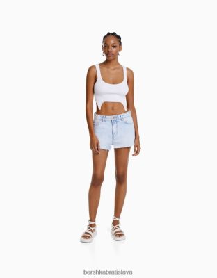 Bershka ženy vintage roztrhané džínsové šortky svetlo modrá oblečenie B86RXX1719 Bershka Nohavice