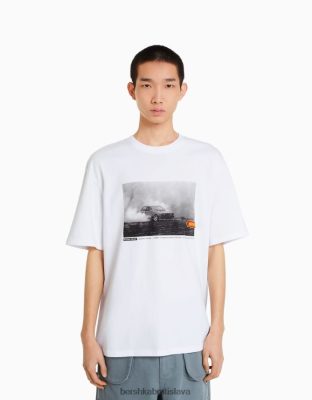 Bershka muži Oversize tričko s krátkym rukávom a pretekárskou potlačou biela oblečenie B86RXX2620 Bershka Slovakia