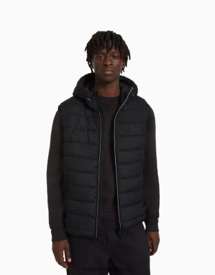 Bershka muži ľahká nafukovacia vesta s kapucňou čierna oblečenie B86RXX3070 Bershka Slovakia