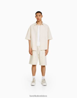 Bershka muži bavlnené tesárske bermudy piesku oblečenie B86RXX3294 Bershka Nohavice