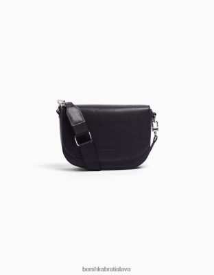 Bershka muži crossbody kabelka s chlopňou čierna príslušenstvo B86RXX3604 Bershka Slovakia