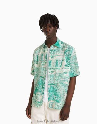 Bershka muži košeľa voľného strihu s krátkym rukávom s potlačou zelená oblečenie B86RXX2866 Bershka Slovakia