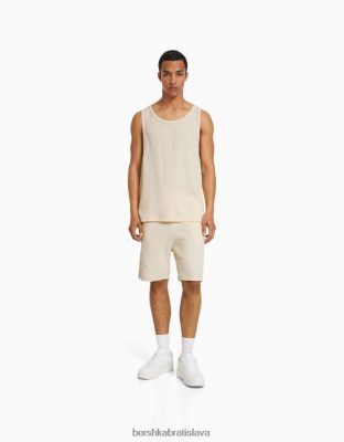 Bershka muži plyšové bermudy s vaflovou textúrou off white oblečenie B86RXX3366 Bershka Nohavice