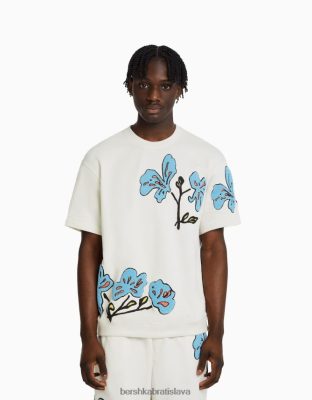 Bershka muži plyšové tričko s krátkym rukávom a nášivkami krém oblečenie B86RXX2731 Bershka Slovakia