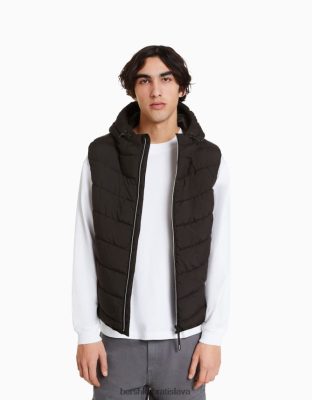 Bershka muži prešívaná vesta s kapucňou čierna oblečenie B86RXX3040 Bershka Slovakia