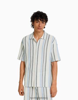 Bershka muži pruhovaná rustikálna košeľa uvoľneného strihu s krátkym rukávom svetlo modrá oblečenie B86RXX2909 Bershka Rifle