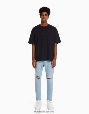 Bershka muži ripped carrot fit džínsy svetlo modrá oblečenie B86RXX3160 Bershka Slovakia