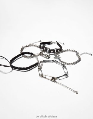 Bershka muži sada 5 zatváracích náramkov čierna príslušenstvo B86RXX3656 Bershka Rifle