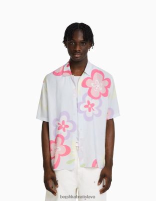 Bershka muži tričko s krátkym rukávom s kvetinovou potlačou svetlo modrá oblečenie B86RXX2869 Bershka Slovakia