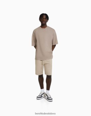 Bershka muži základné plyšové bermudy ťava oblečenie B86RXX3318 Bershka Nohavice