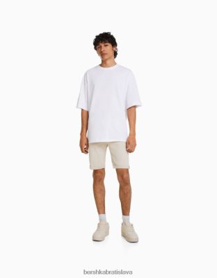 Bershka muži úzke vyhrnuté džínsové bermudy béžová oblečenie B86RXX3346 Bershka Slovakia