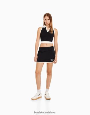 Bershka unisex tlačený plyšový skort čierna oblečenie B86RXX4056 Bershka Nohavice