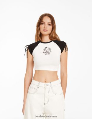 Bershka unisex tričko s krátkym rukávom s potlačou a naberaním biela/čierna oblečenie B86RXX3797 Bershka Rifle