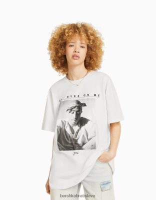 Bershka unisex tupacové tričko s krátkym rukávom pravidelného strihu off white oblečenie B86RXX3707 Bershka Rifle